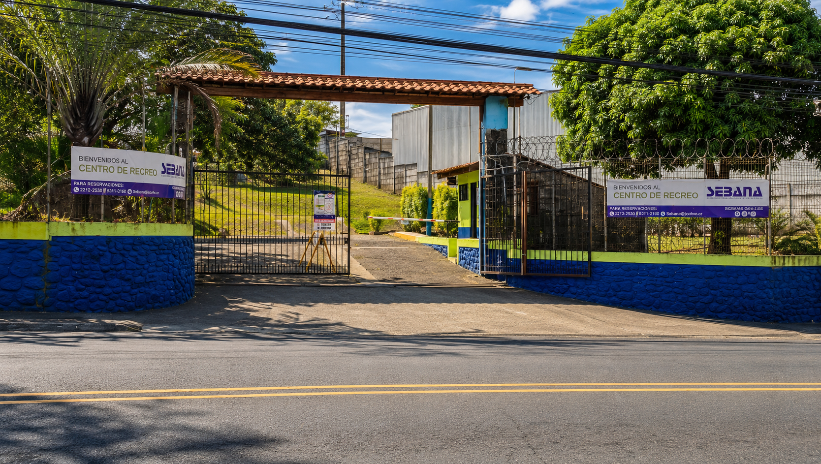 Entrada centro de recreo - imagen 2